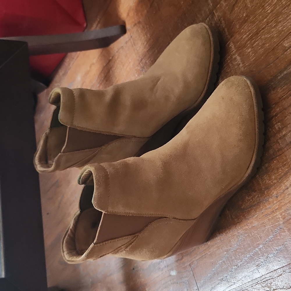Sorel boots, size 9.5, color Camel